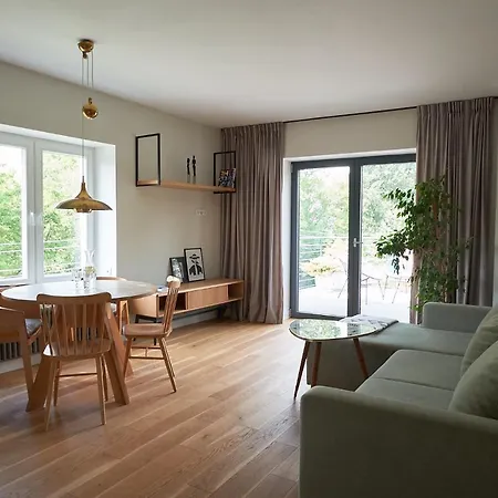 Quiet Village Neighborhood, Close To Metro, Center Warszawa