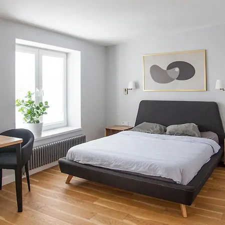 Quiet Village Neighborhood, Close To Metro, Center 아파트 바르샤바